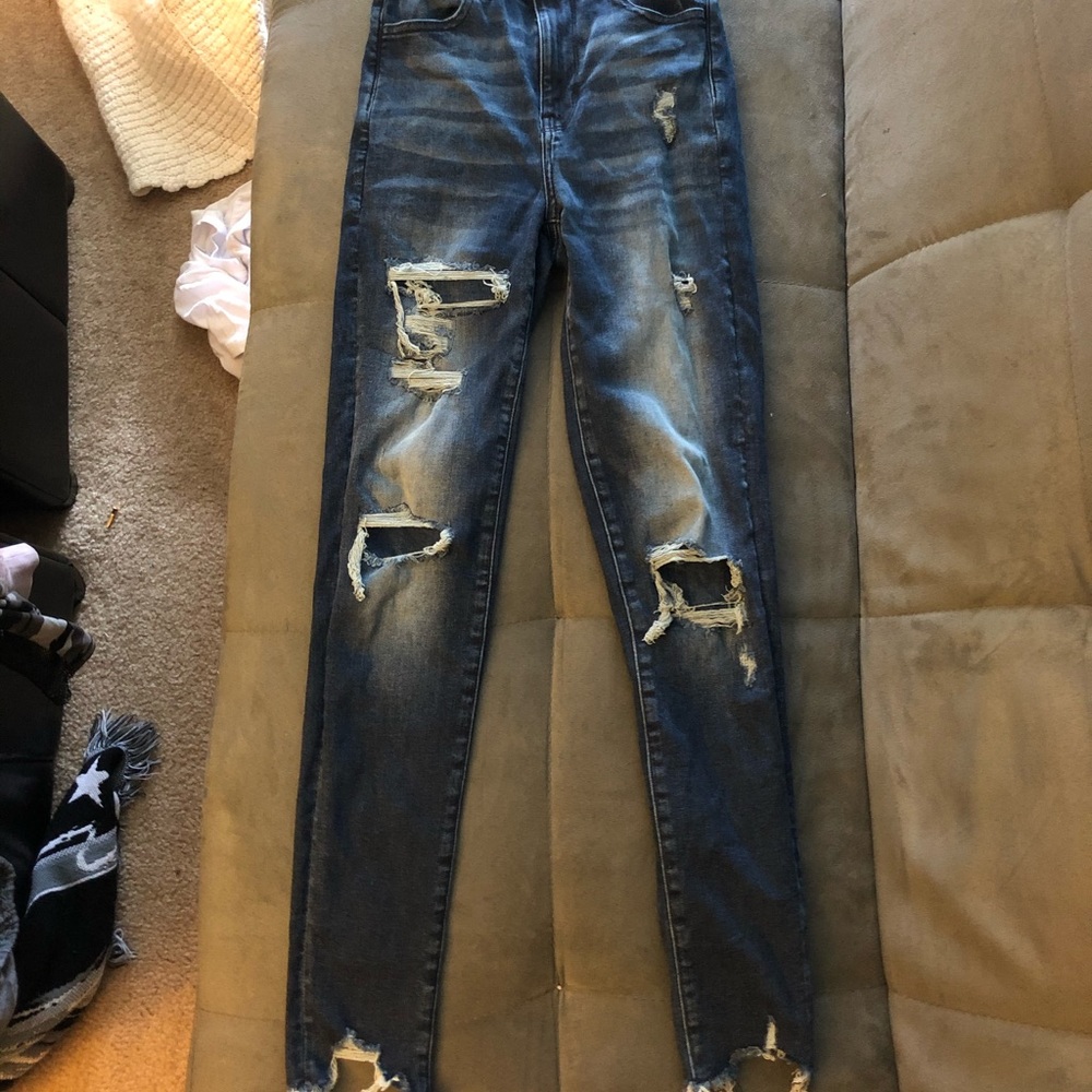 american eagle ripped jeans :)
